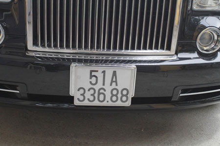 Chiếc xe đeo biển 51