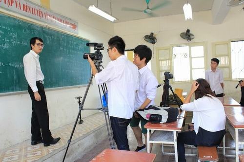 JVevermind quyết tấn công showbiz Việt? | Vogger JVevermind, Nguyễn Đức Việt, Hot vlogger, Hạnh Sino, Phim ngắn mùa hè, Vlogger Huyme, Toàn Shinoda,Trần A Khỉ, Big Daddy, MV Nóng, Học sinh cuối cấp, Thủy Top